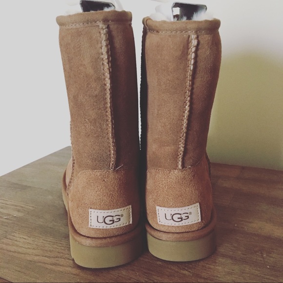 Ugg Winter Boots - Picture 4 of 8